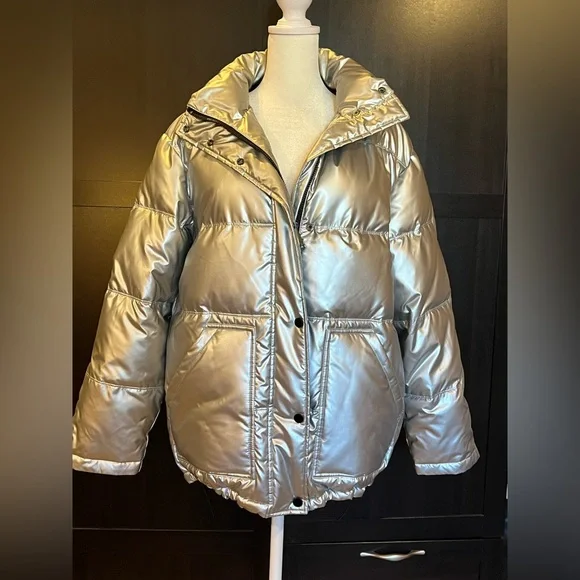 ASOS Topshop silver metallic puffer jacket. Elastic cuff insets. 2 pockets. M - Picture 3 of 10
